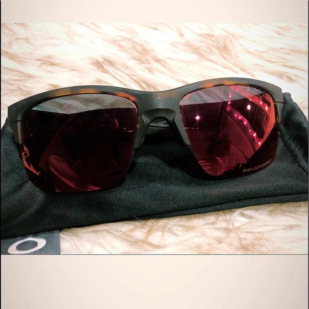 Oakley tortoiseshell LIMITED EDITION glasses!